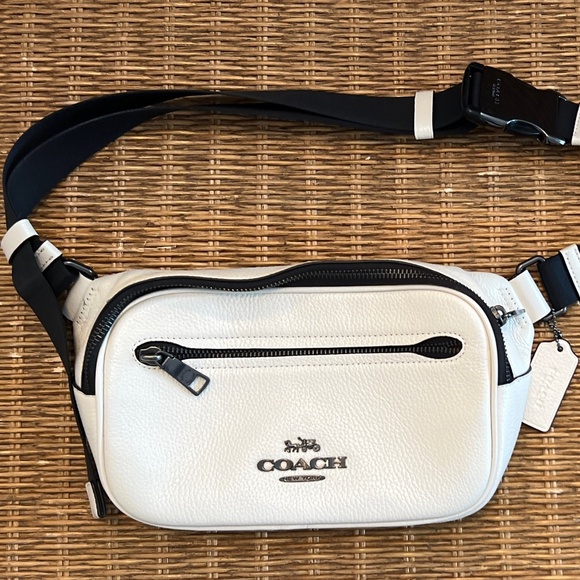 Coach Belt Bag - NWOT - Picture 3 of 6